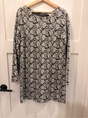 LOFT Black and White Floral Long Sleeve Dress